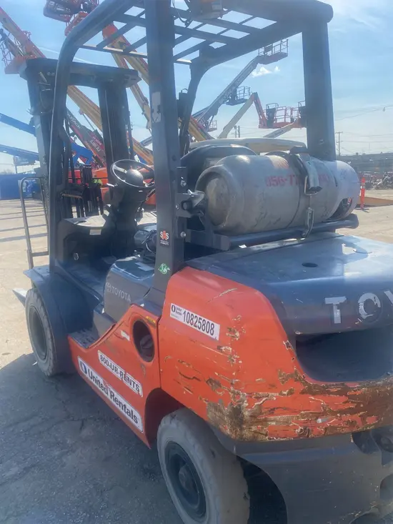 2018 Toyota 8FGU25 Warehouse Forklift