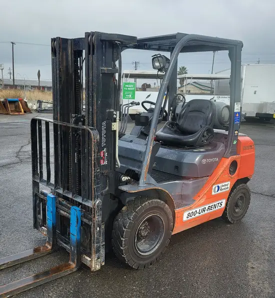 2018 Toyota 8FGU25 Warehouse Forklift