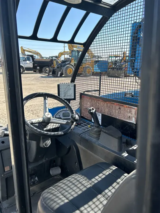 2016 Genie GTH-5519 Forklift