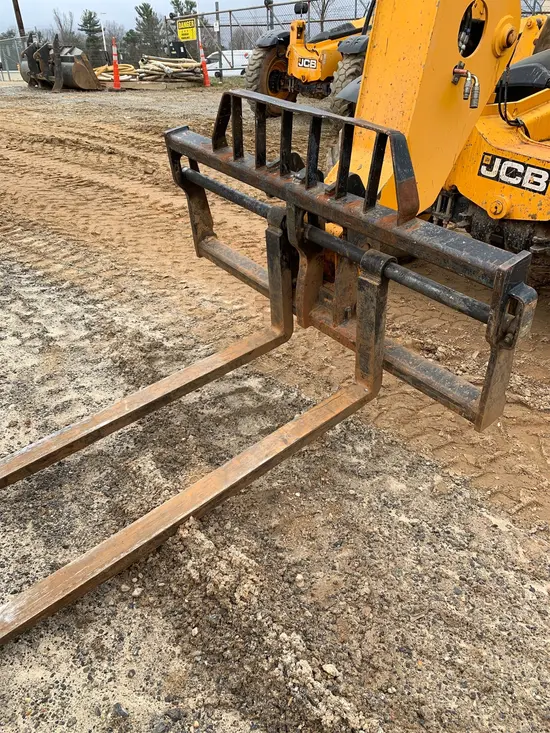 2015 JCB 507-42 Forklift