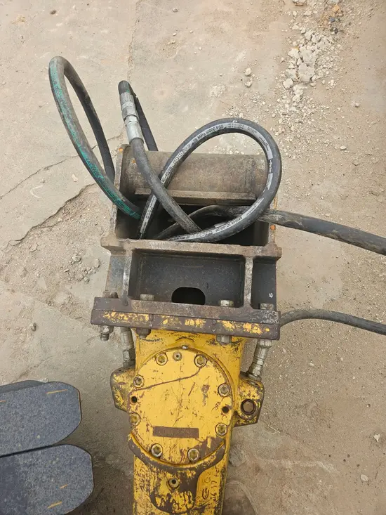 2017 Atlas Copco SB 452 Attachment