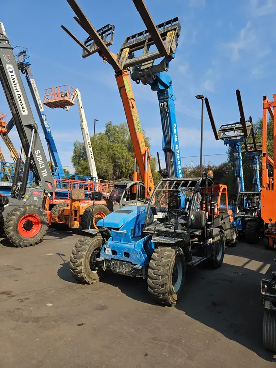 2017 Genie GTH-5519 Forklift