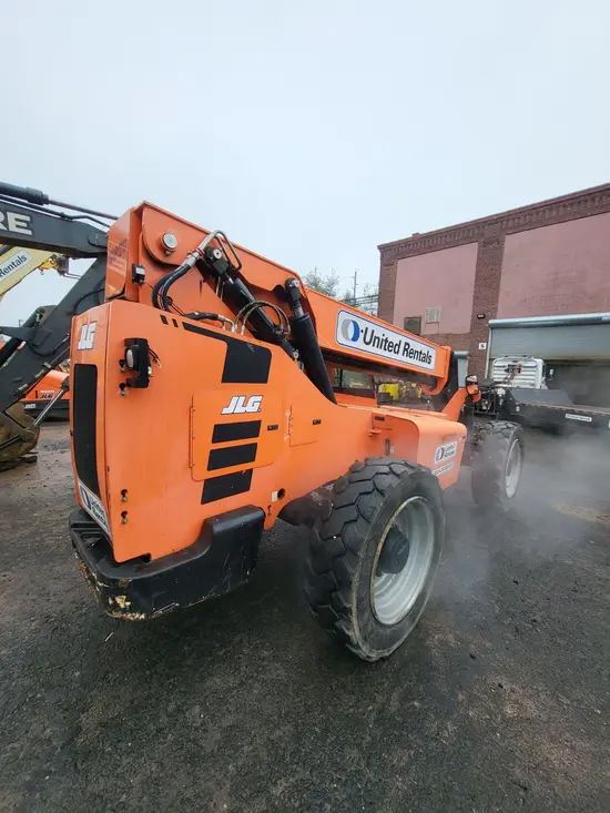 2016 SKYTRAK 8042 Forklift