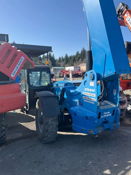 2016 Genie GTH-844 Forklift