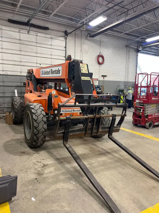2016 SKYTRAK 8042 Forklift