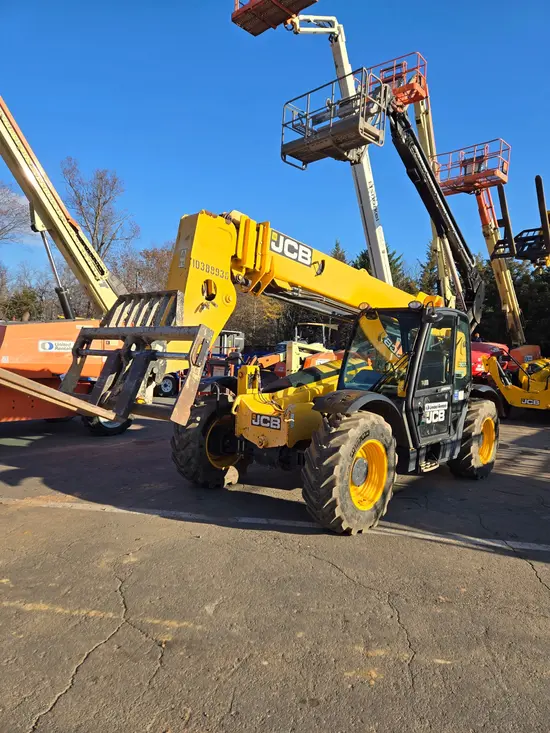2015 JCB 507-42 Forklift