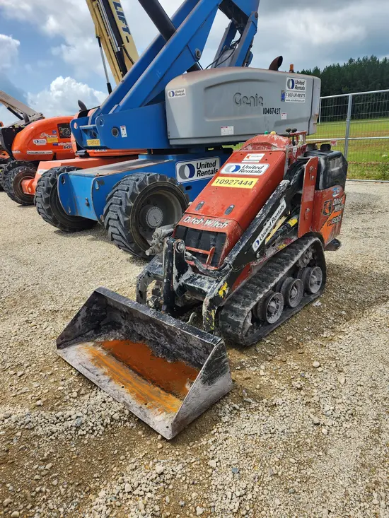 2019 Ditch Witch SK600 Track Loader