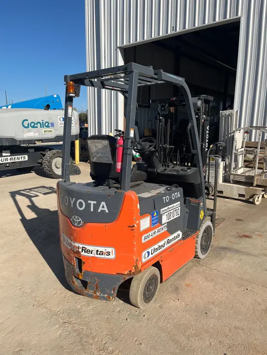 2018 Toyota 8FBCU25 Warehouse Forklift