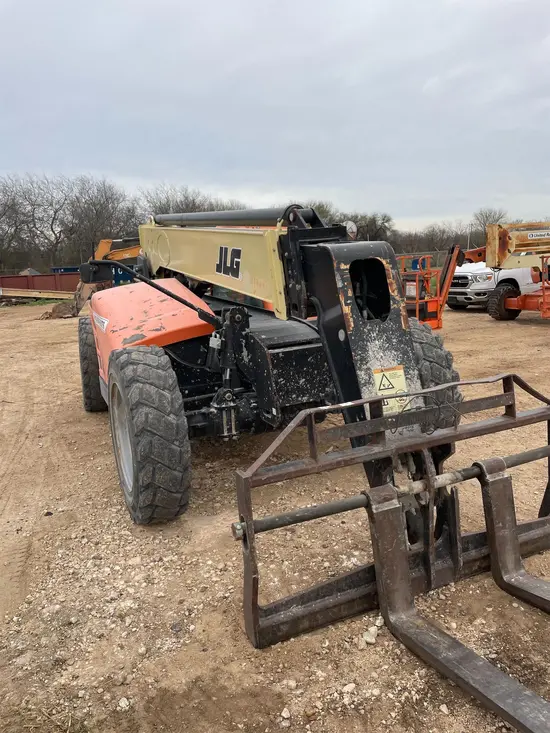 2017 JLG 943 Forklift
