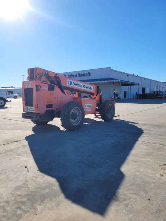 2016 SKYTRAK 8042 Forklift