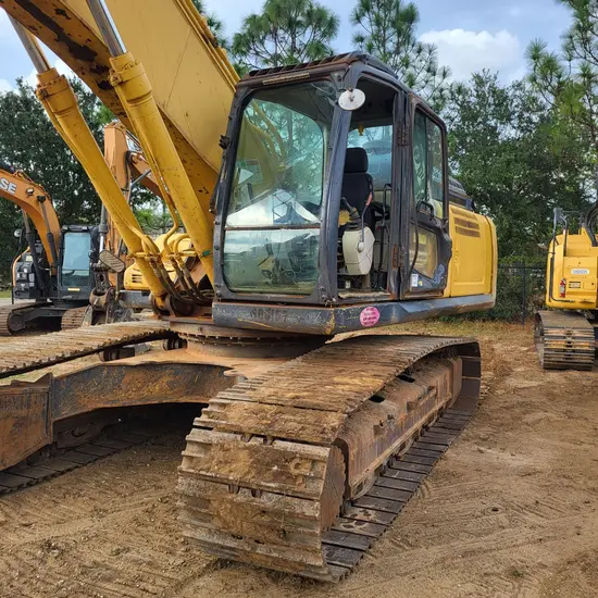 2017 Kobelco SK350LC-10 Excavator