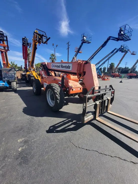2015 SKYTRAK 6042 Forklift