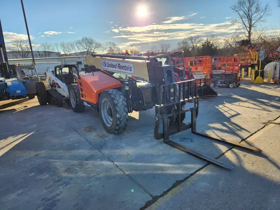 2016 JLG 642 Forklift