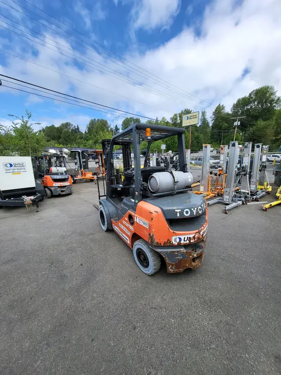 2018 Toyota 8FGU25 Warehouse Forklift