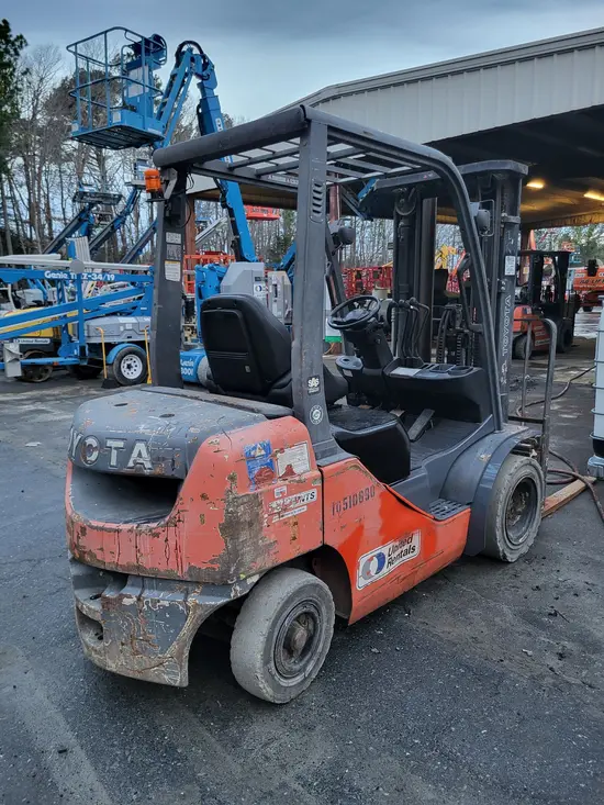 2016 Toyota 8FDU25 Warehouse Forklift