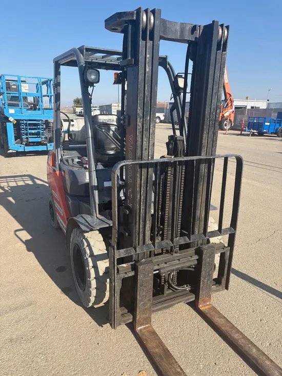 2019 Toyota 8FGU25 Warehouse Forklift