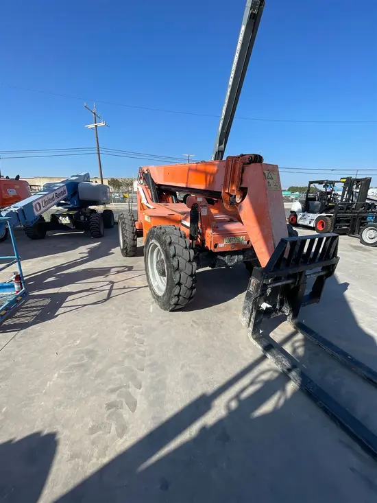 2014 SKYTRAK 8042 Forklift