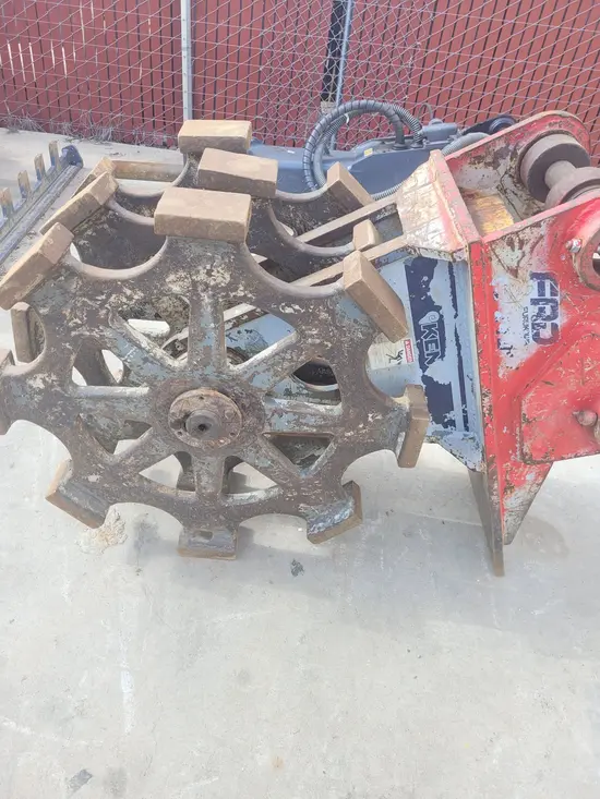 2019 FURUKAWA CW24III Compaction Attachment