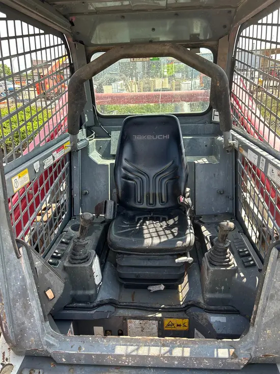 2017 Takeuchi TL12V2-R Track Loader