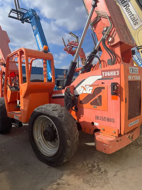 2015 SKYTRAK 6042 Forklift