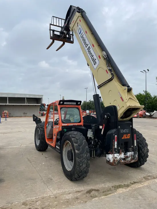 2016 JLG 1055 Forklift