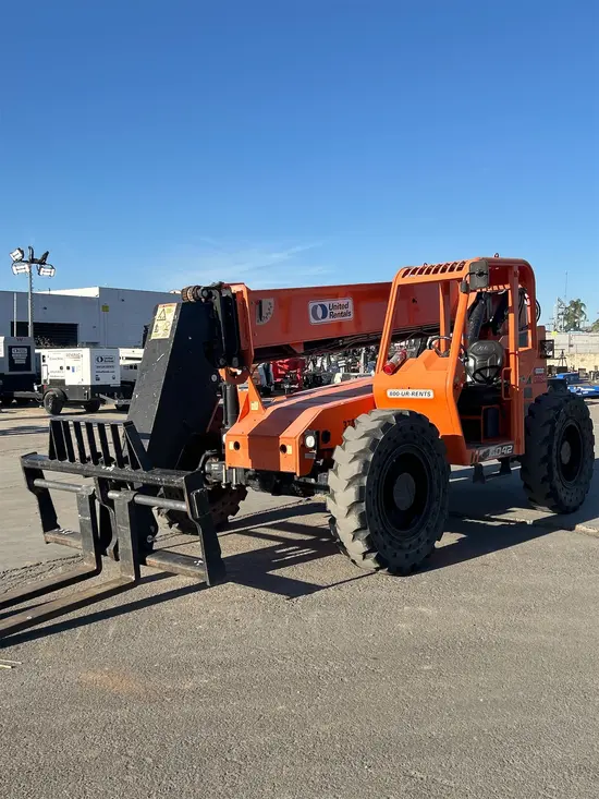 2016 SKYTRAK 6042 Forklift