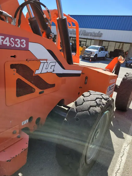 2015 SKYTRAK 6042 Forklift