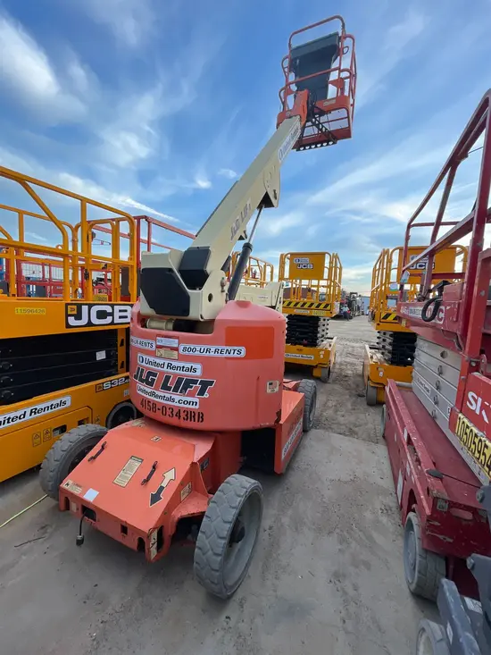 2014 JLG E400AN Articulating Boom Lift