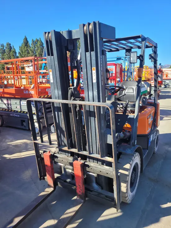 2017 Doosan G25G-3 Warehouse Forklift