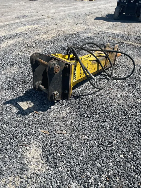 2015 Atlas Copco SB 452 Attachment