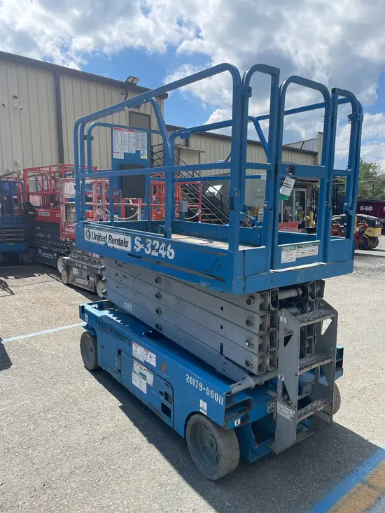 2016 Genie GS-3246 Scissor Lift