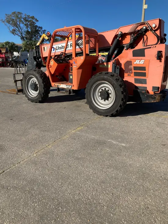 2016 SKYTRAK 6042 Forklift