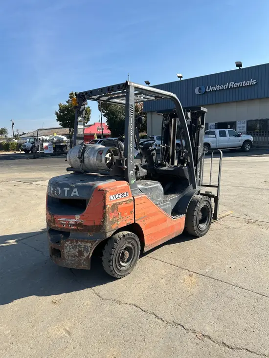 2018 Toyota 8FGU25 Warehouse Forklift