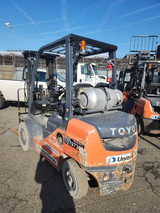 2018 Toyota 8FGU25 Warehouse Forklift