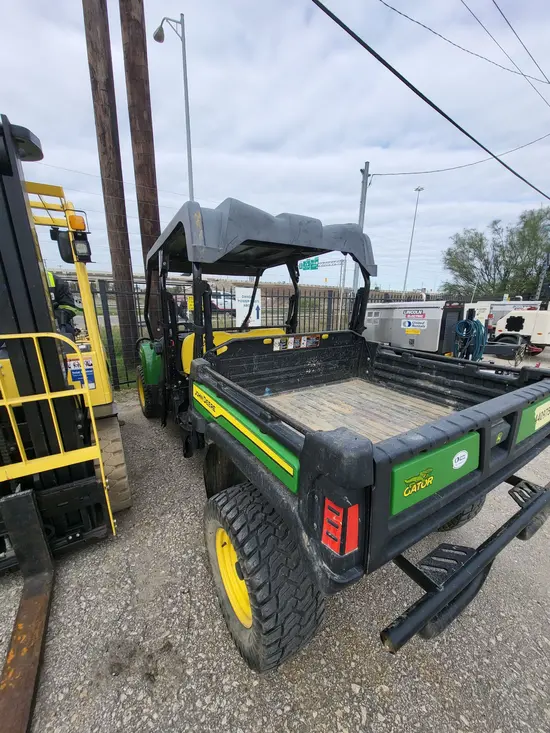 2022 John Deere XUV855M S4 Utility Vehicle