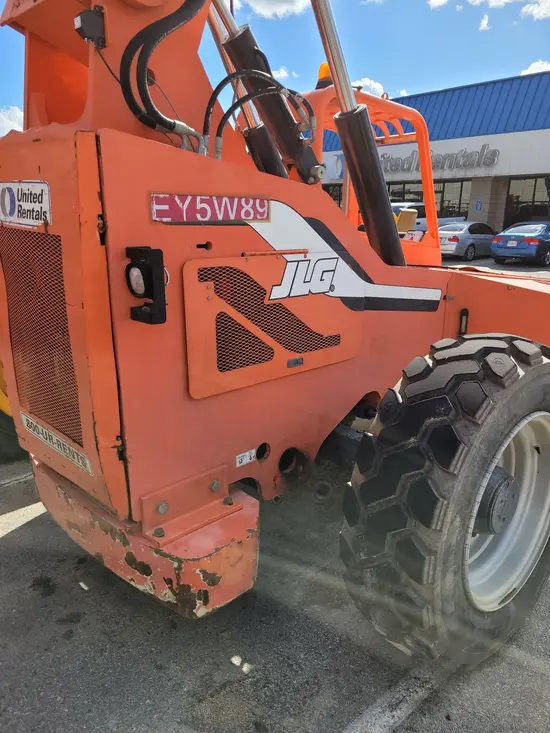 2015 SKYTRAK 6042 Forklift
