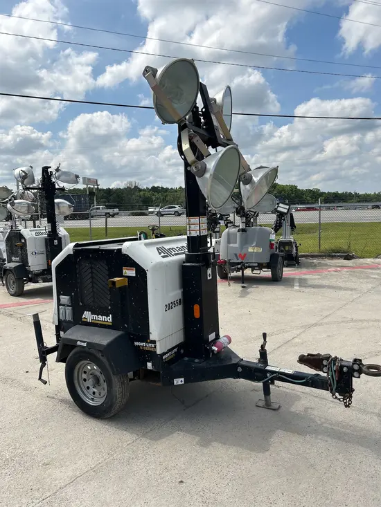 2018 Allmand NL5000 Towable Light Tower
