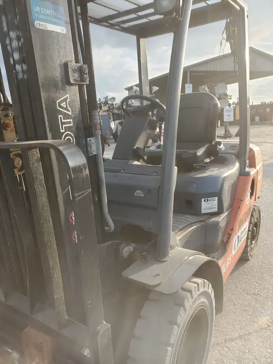 2016 Toyota 8FDU25 Warehouse Forklift