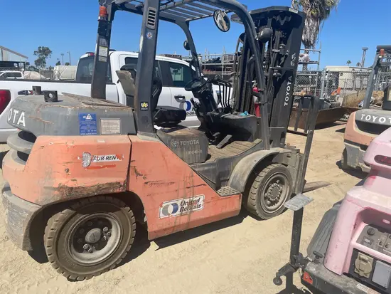2016 Toyota 8FD35U Warehouse Forklift