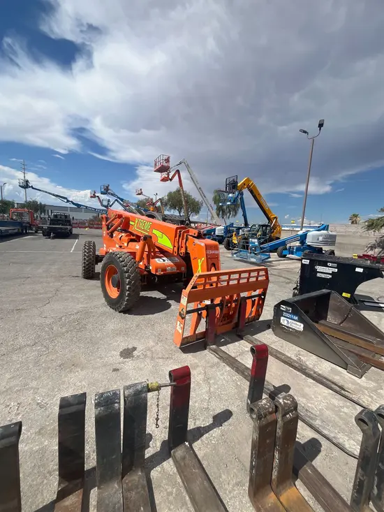 2004 XTREME XRM1045 Forklift