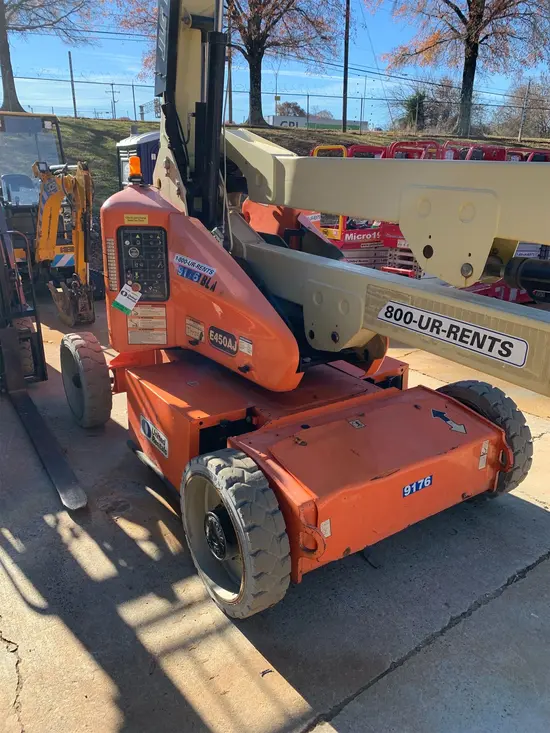 2014 JLG E450AJ Articulating Boom Lift