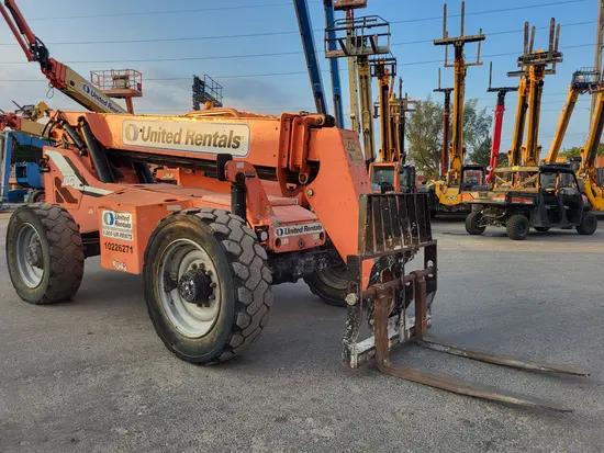 2014 SKYTRAK 8042 Forklift