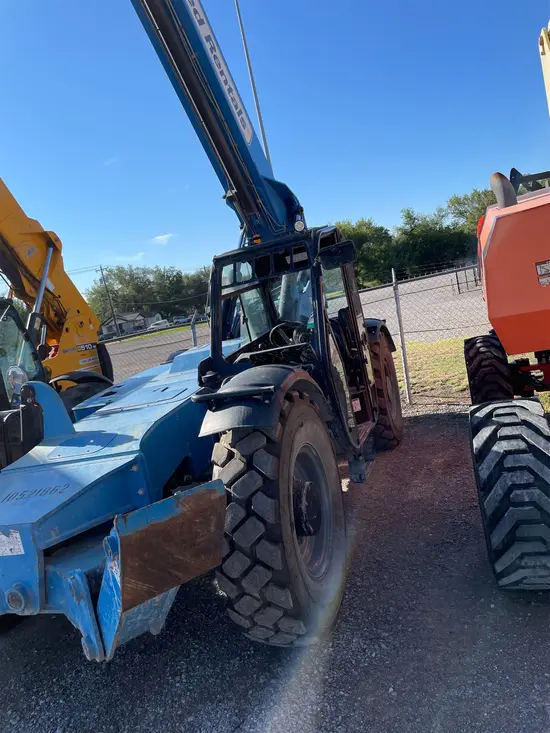 2016 Genie GTH-1056 Forklift