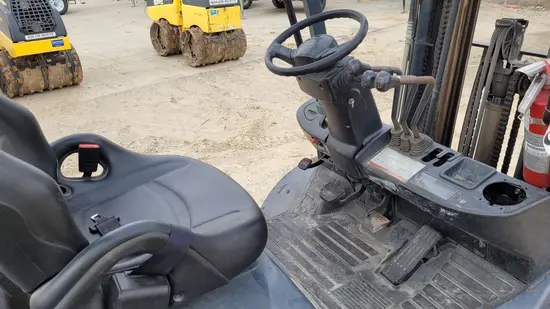 2017 Toyota 8FDU25 Warehouse Forklift