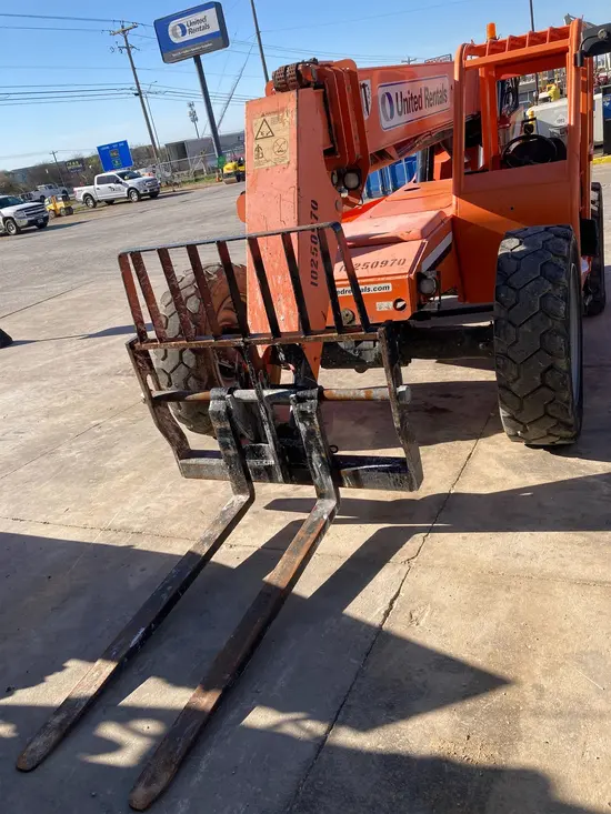 2014 SKYTRAK 8042 Forklift