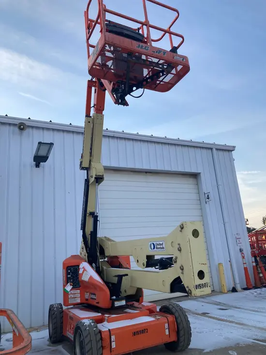 2013 JLG E450AJ Articulating Boom Lift