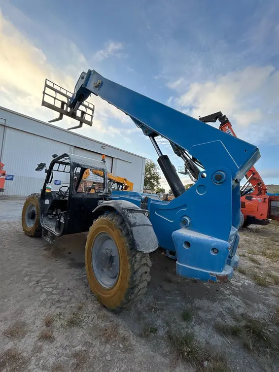 2015 Genie GTH-844 Forklift