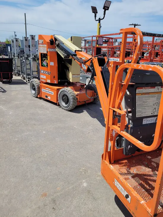 2015 JLG E300AJ Articulating Boom Lift