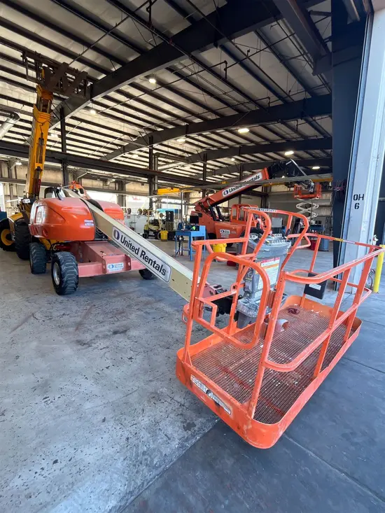 2013 JLG 400S Boom Lift