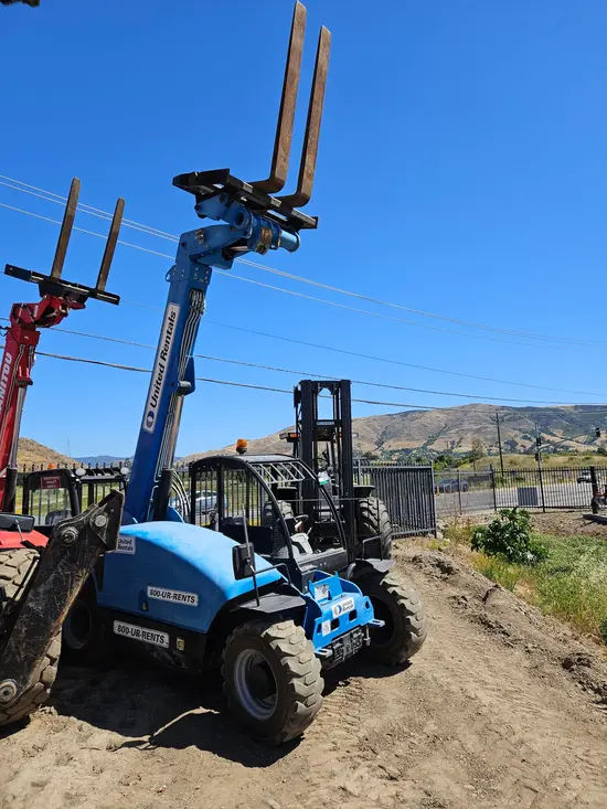 2017 Genie GTH-5519 Forklift
